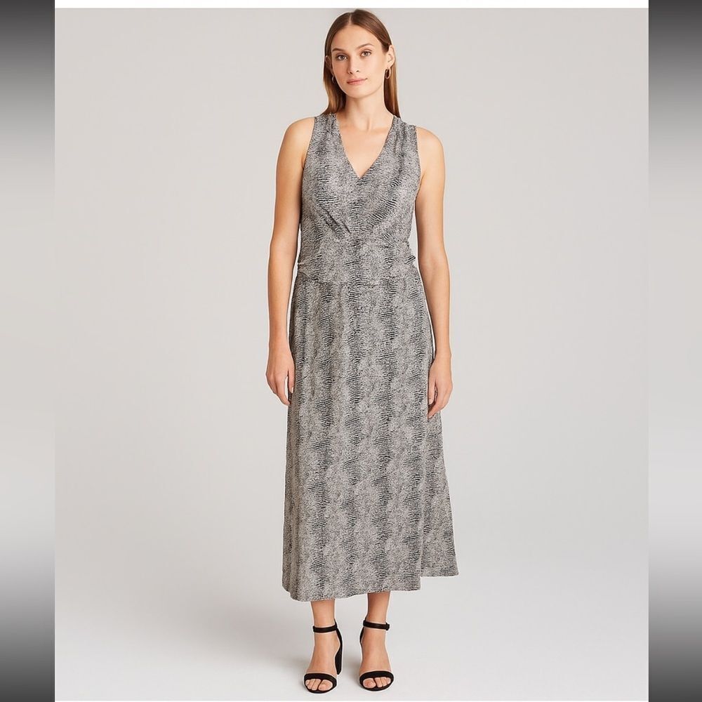 Vince Camuto Sleeveless Maxi Dress Size Large Ruching at the waist